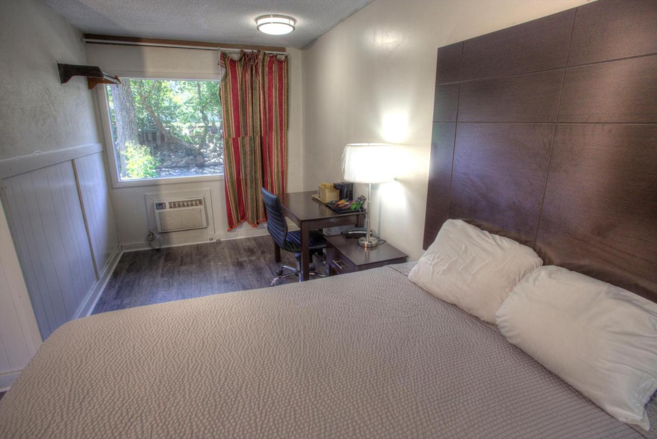 Hofbrau Riverfront Hotel Helen Luaran gambar